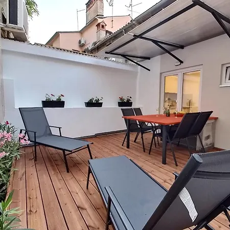 Old Tower Center 2 Daire