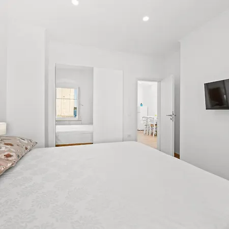 Daire Old Tower Center 2